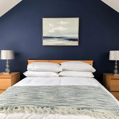 Light & Spacious Loch Lomond Apartment