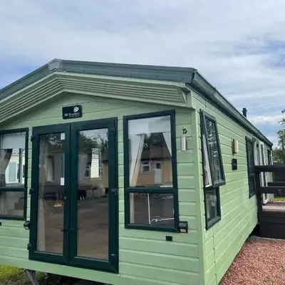 2-Bedroom Caravan Located in Uddingston