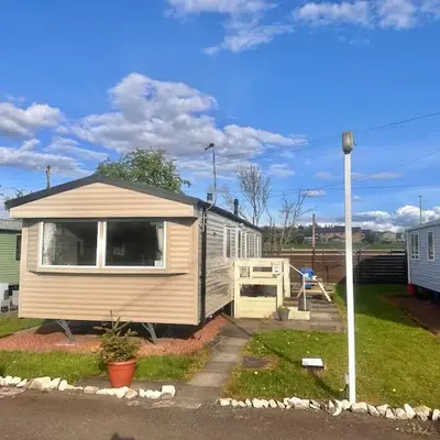 Two Bedroom Willerby Caravan Located in Uddingston