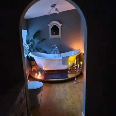 Fyne Byre Cottage - Barn Conversion with Hot Tub