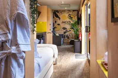 Gallery image of The Birdbox - Unique Hot Tub Cabin in Millport in Millport