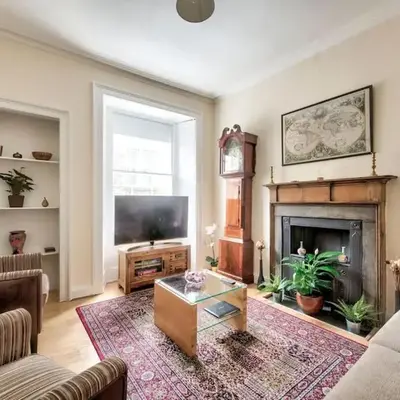 charm & character on historic Rose Street