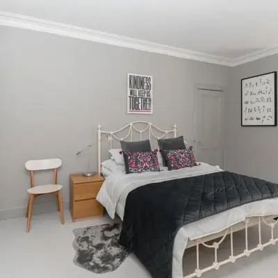 Beautiful & Bright 2BD Flat - Haymarket